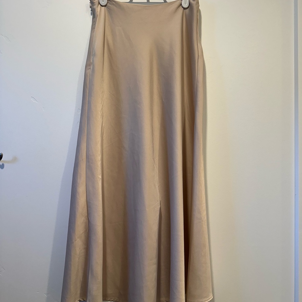 Elegant Beige Satin Skirt